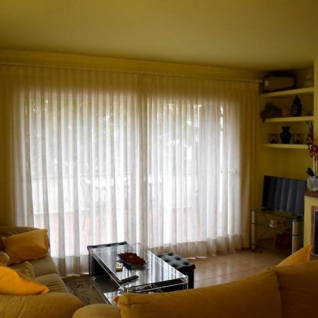 Magnolia, Habitacion Matrimonial Con Bano Uso Privado, En Casa Compartida Apartman Palafrugell Kültér fotó
