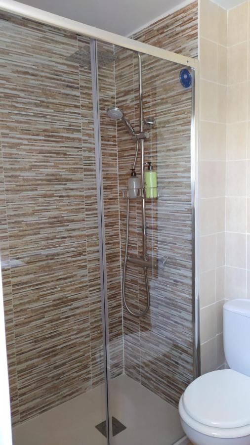 Magnolia, Habitacion Matrimonial Con Bano Uso Privado, En Casa Compartida Apartman Palafrugell Kültér fotó