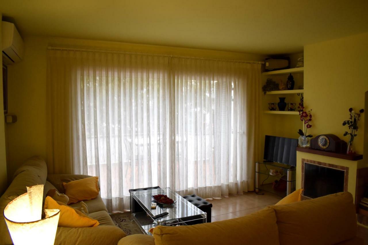 Magnolia, Habitacion Matrimonial Con Bano Uso Privado, En Casa Compartida Apartman Palafrugell Kültér fotó