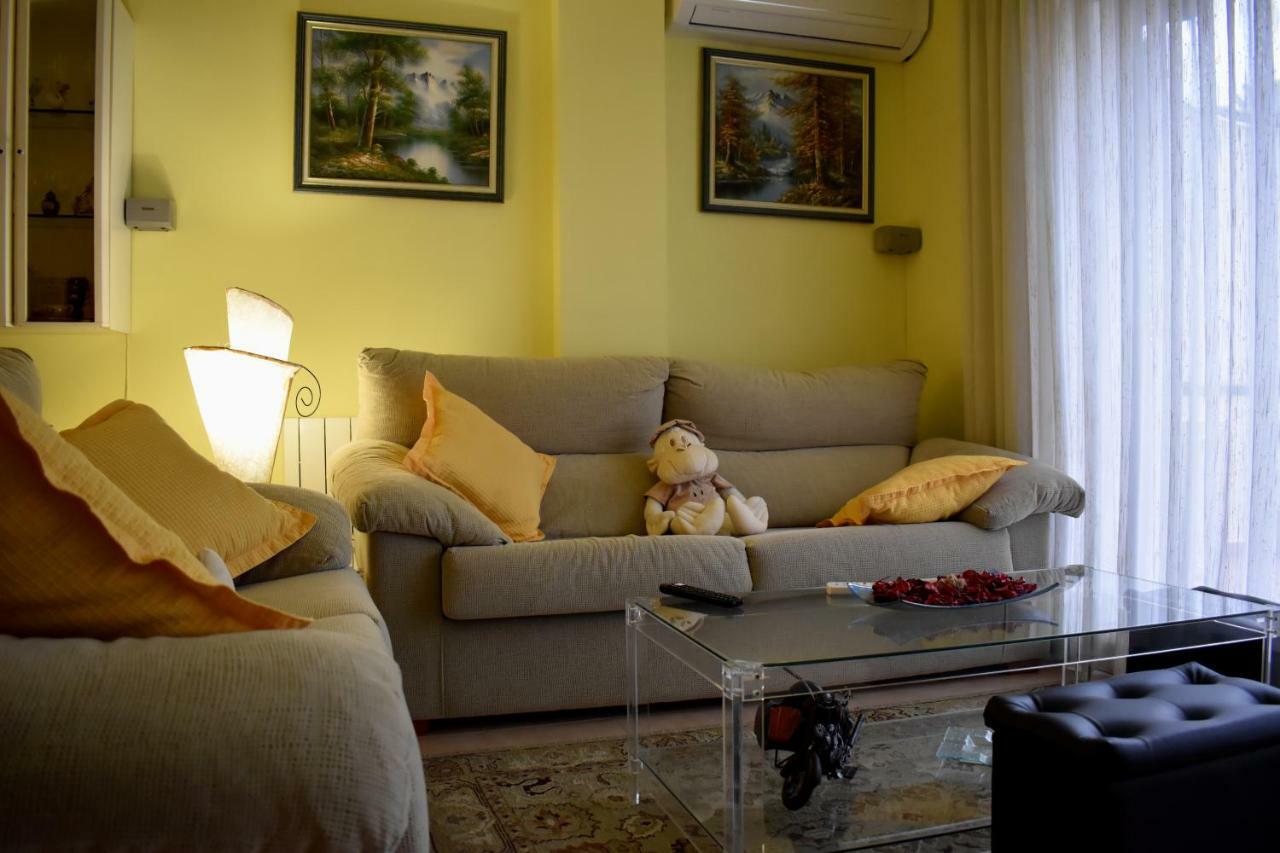 Magnolia, Habitacion Matrimonial Con Bano Uso Privado, En Casa Compartida Apartman Palafrugell Kültér fotó