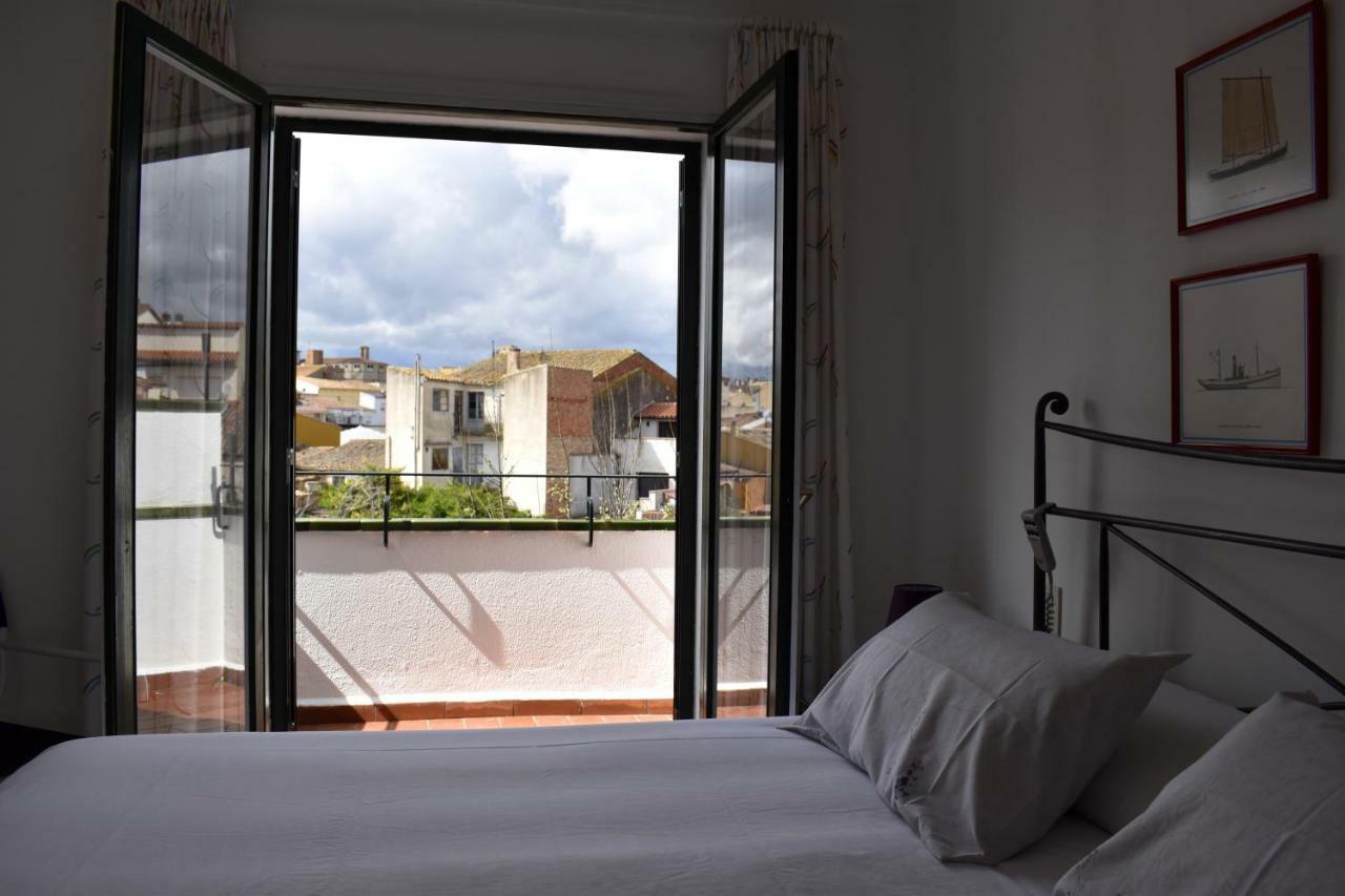 Magnolia, Habitacion Matrimonial Con Bano Uso Privado, En Casa Compartida Apartman Palafrugell Kültér fotó