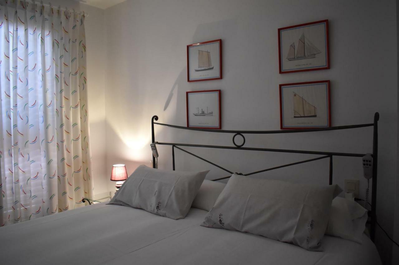 Magnolia, Habitacion Matrimonial Con Bano Uso Privado, En Casa Compartida Apartman Palafrugell Kültér fotó